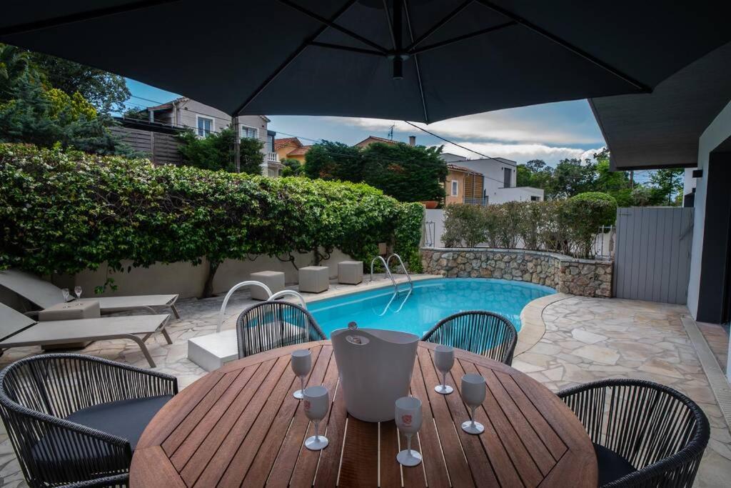 Rez De Villa De Charme-Piscine-3 Chambres 6 Pers Saint-Raphaël Kültér fotó